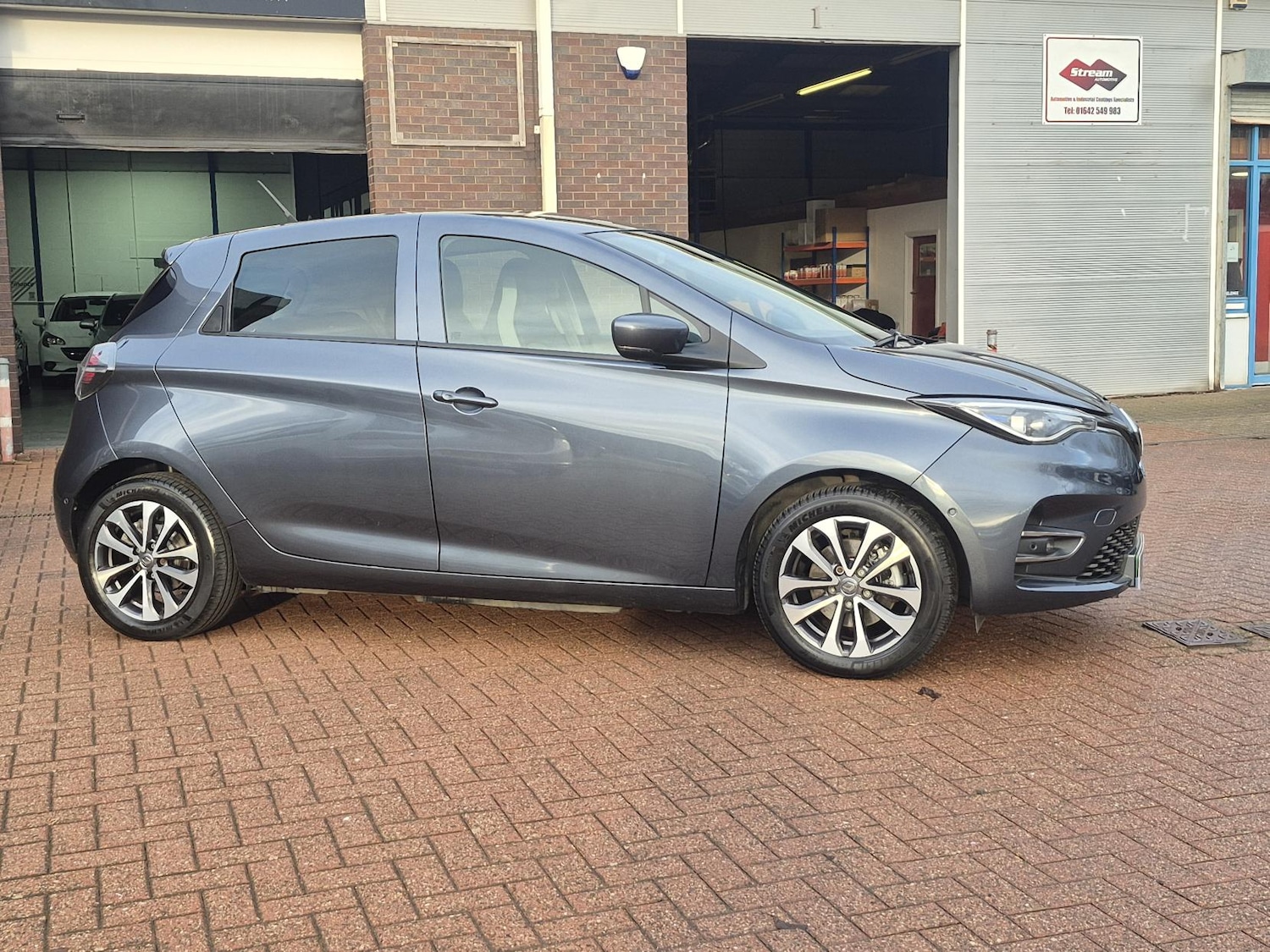 Used Renault Zoe 2021 for sale - 76965700: Photo 3