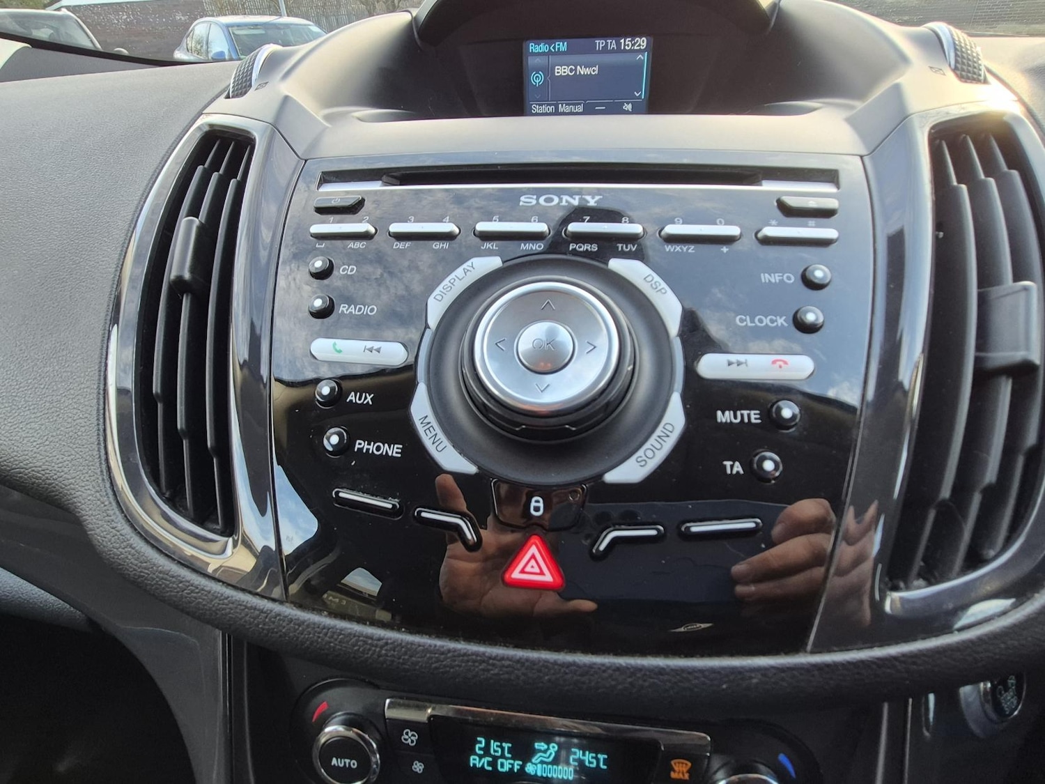 Used Ford Kuga 2015 for sale - 77210673: Photo 21