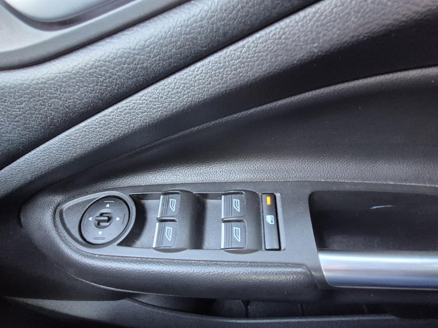 Used Ford Kuga 2015 for sale - 77210673: Photo 26