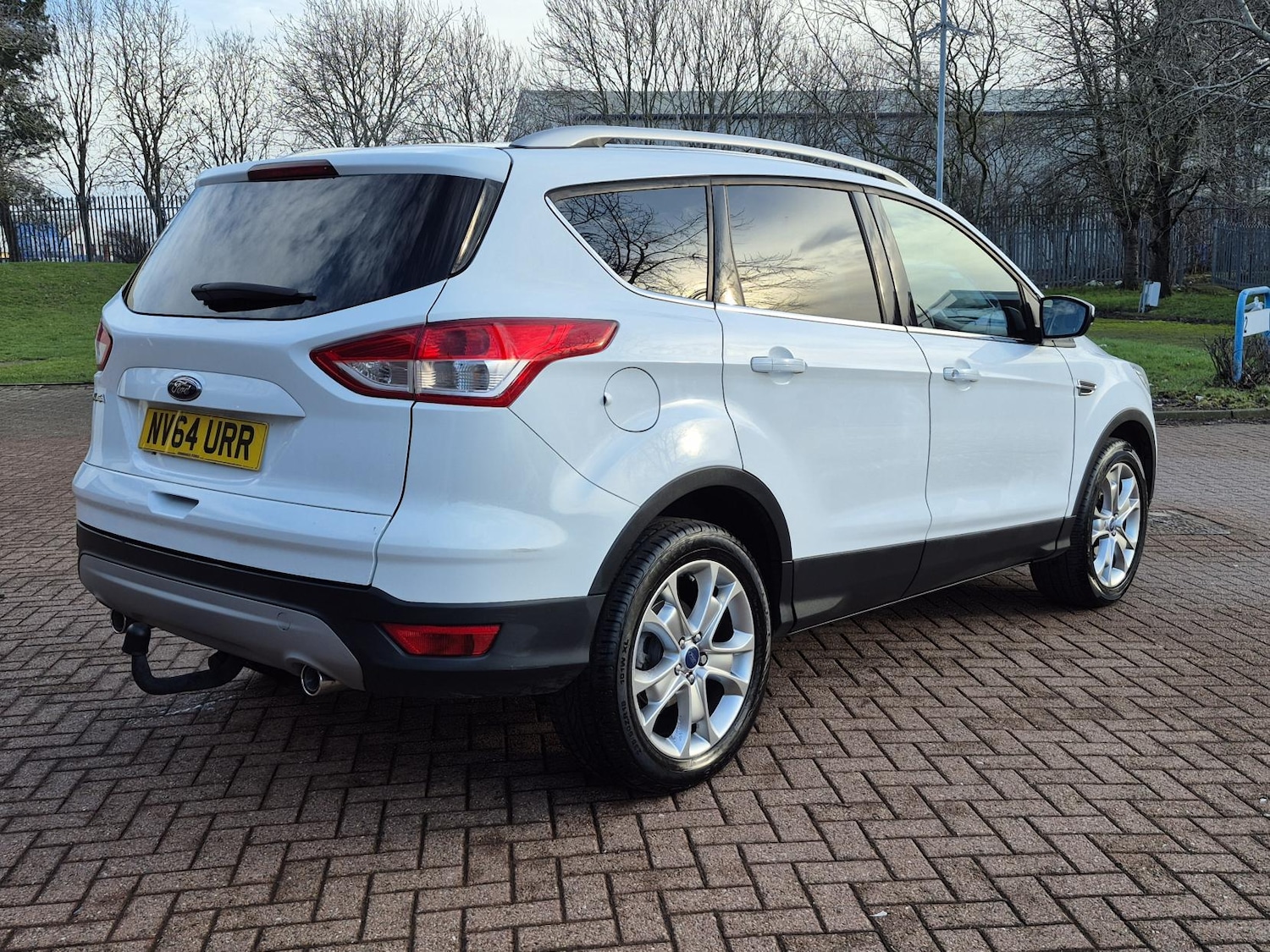 Used Ford Kuga 2015 for sale - 77210673: Photo 4