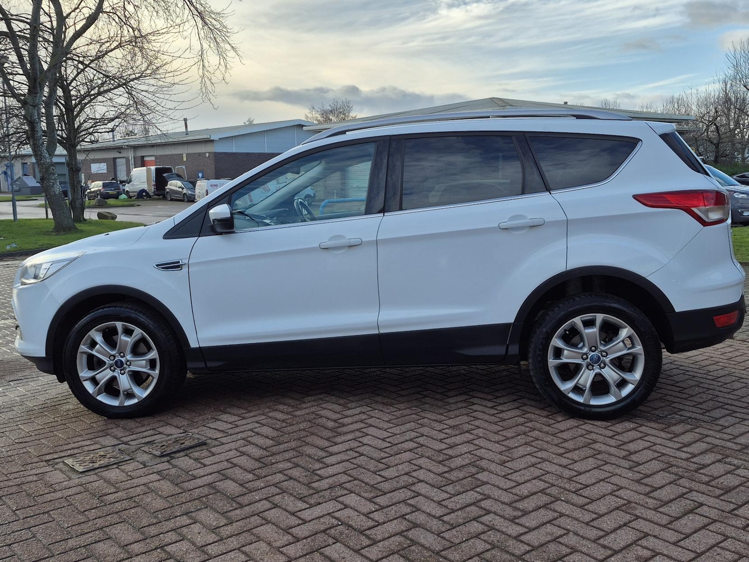 Used Ford Kuga 2015 for sale - 77210673: Photo 7
