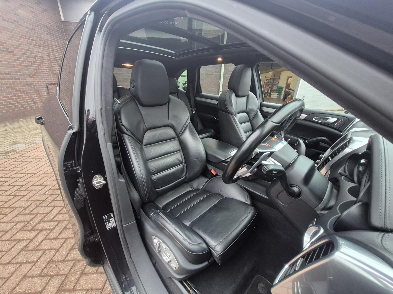 Used Porsche Cayenne 2015 for sale - 77406492: Photo 16