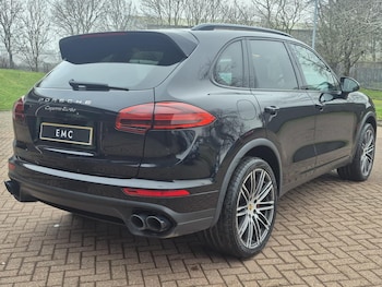 Used Porsche Cayenne 2015 for sale - 77406492: Photo
