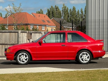 (F) - 1.6 Turbo RS 3dr