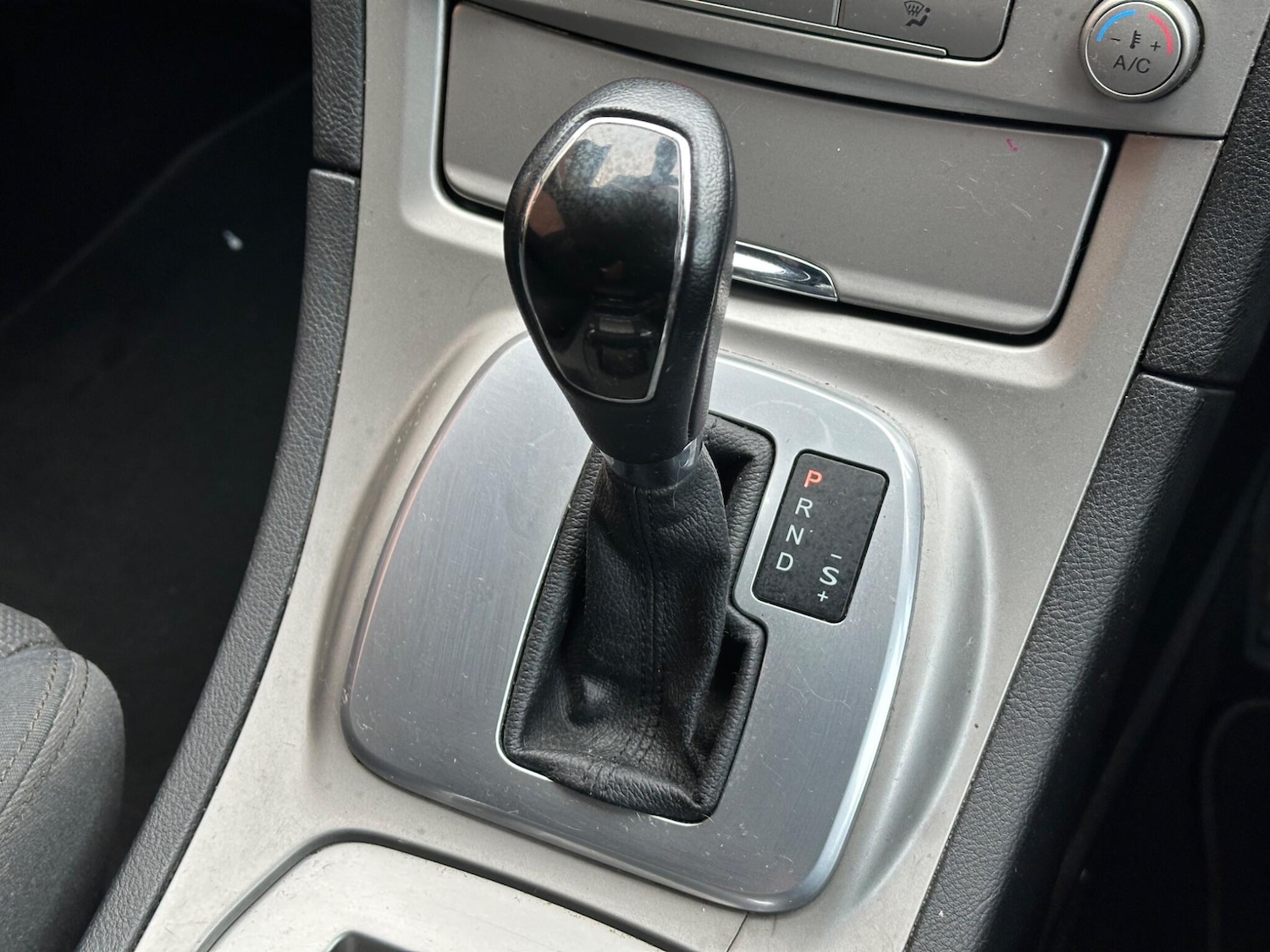 Used Ford S-Max 2009 for sale - 76667345: Photo 13