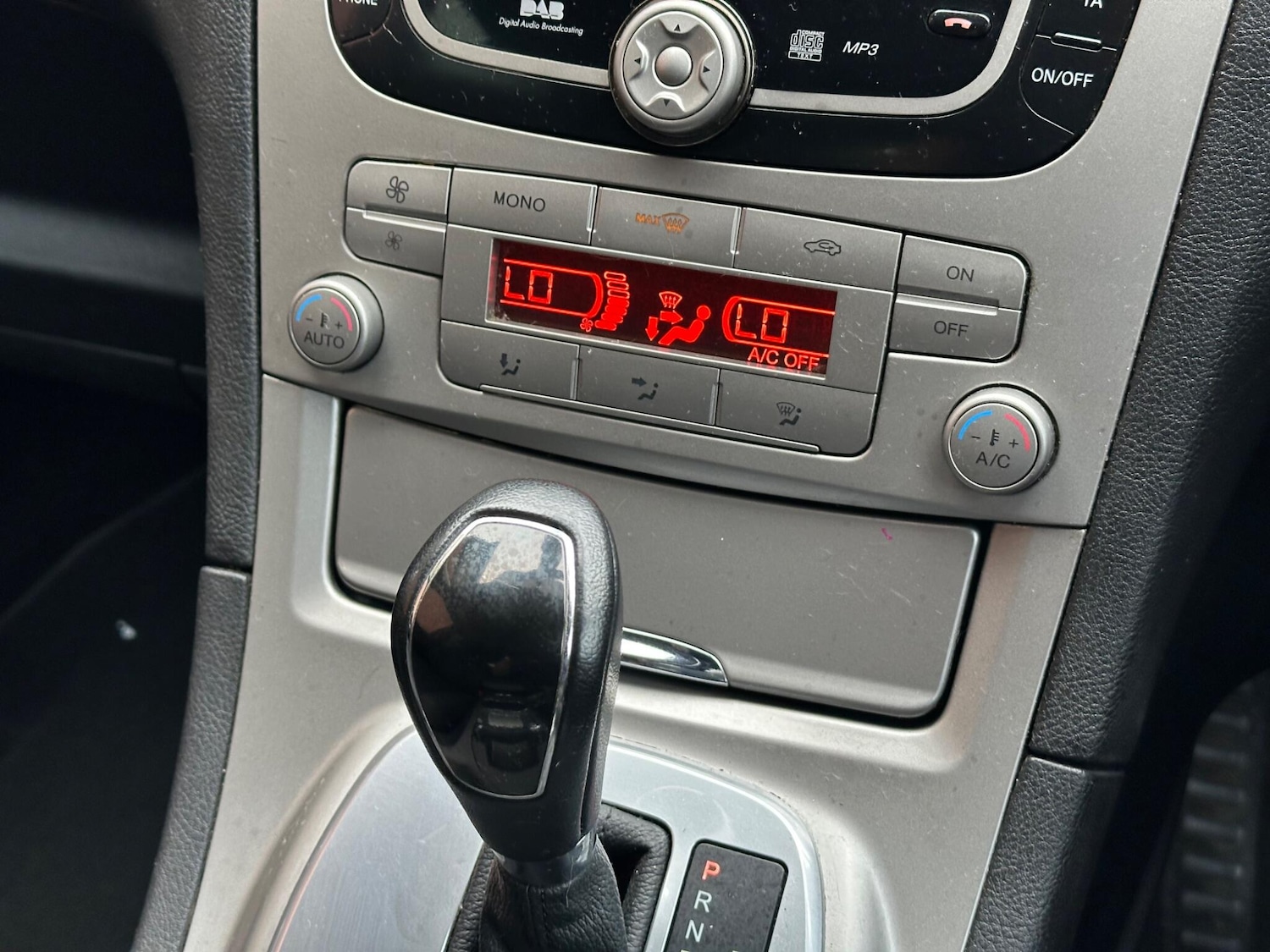 Used Ford S-Max 2009 for sale - 76667345: Photo 15