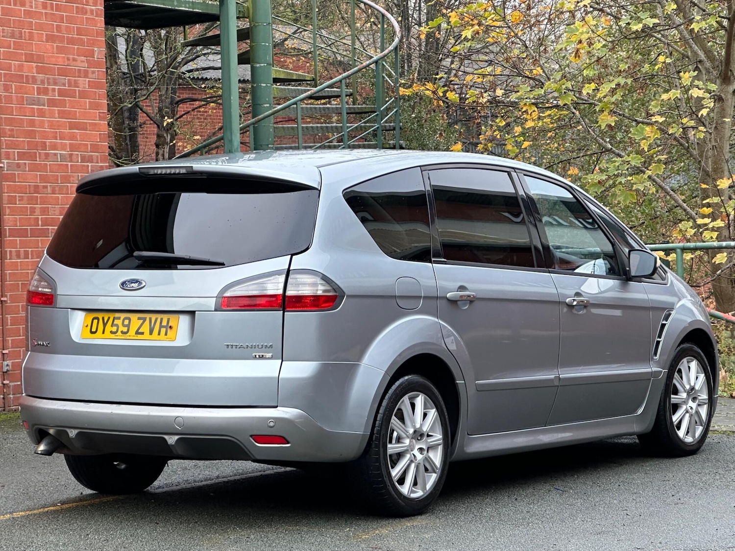 Used Ford S-Max 2009 for sale - 76667345: Photo 8