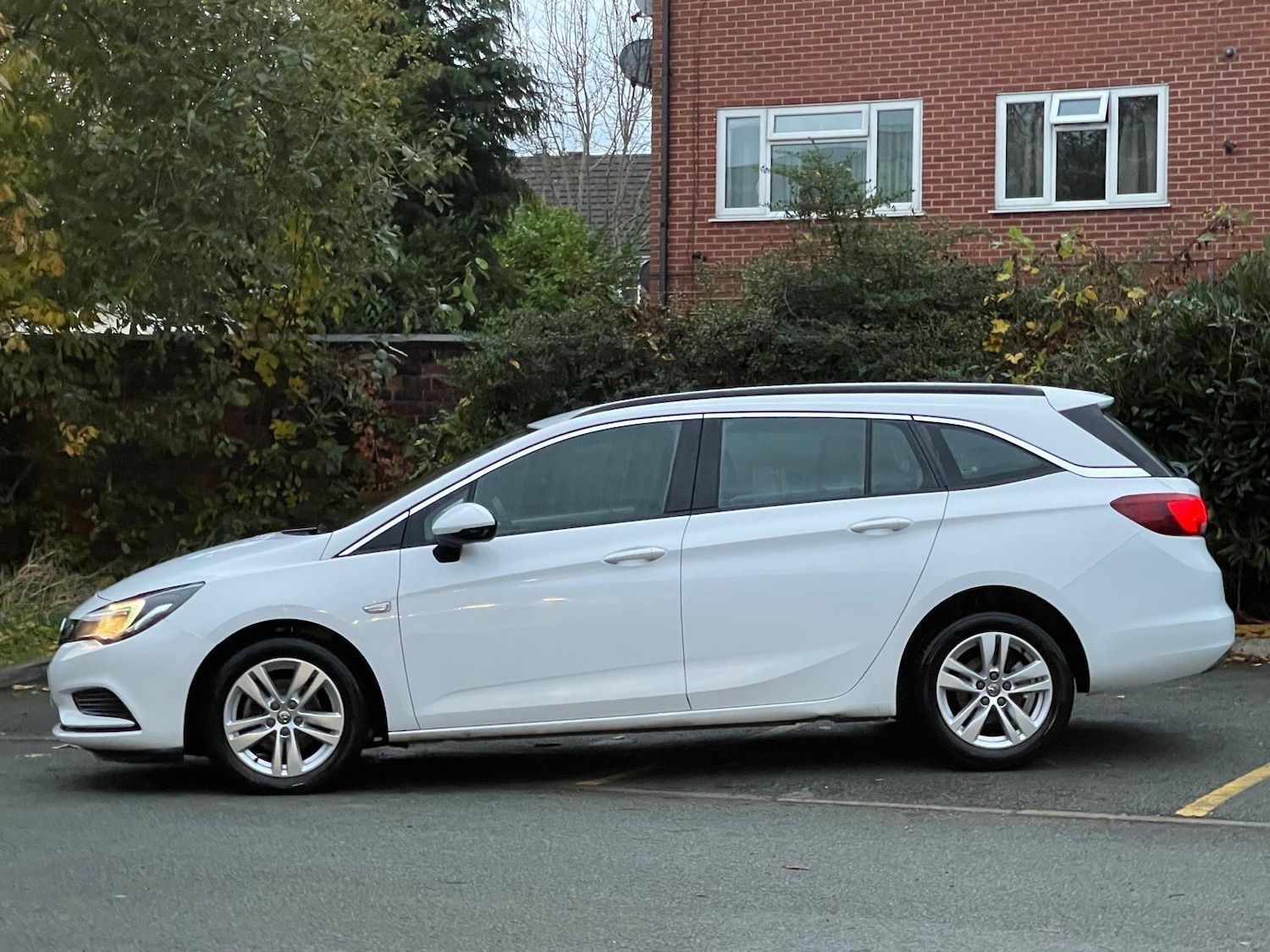 Used Vauxhall Astra 2017 for sale - 76511996: Photo 5