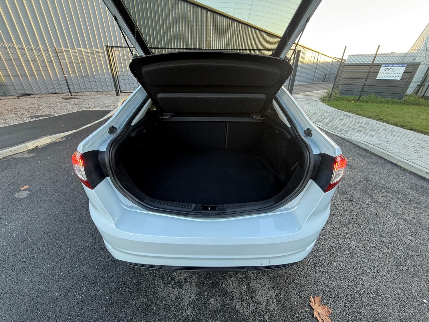 Used Ford Mondeo 2012 for sale - 76727865: Photo 44