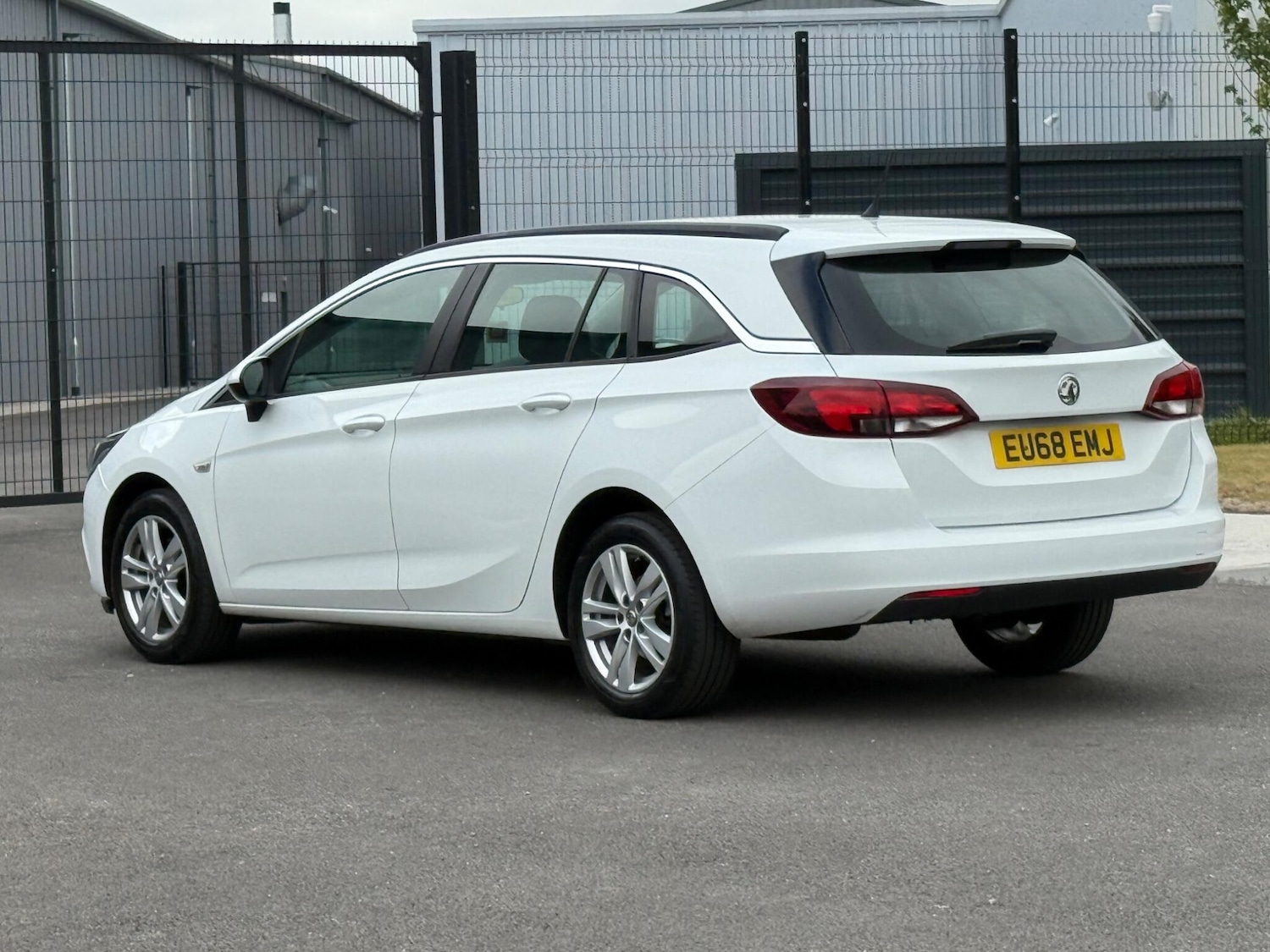 Vehicle 28