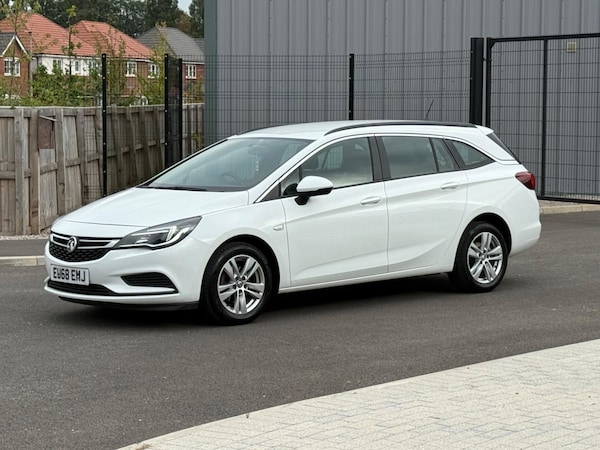 Used Vauxhall Astra 2018 for sale - 75622745: Photo 7