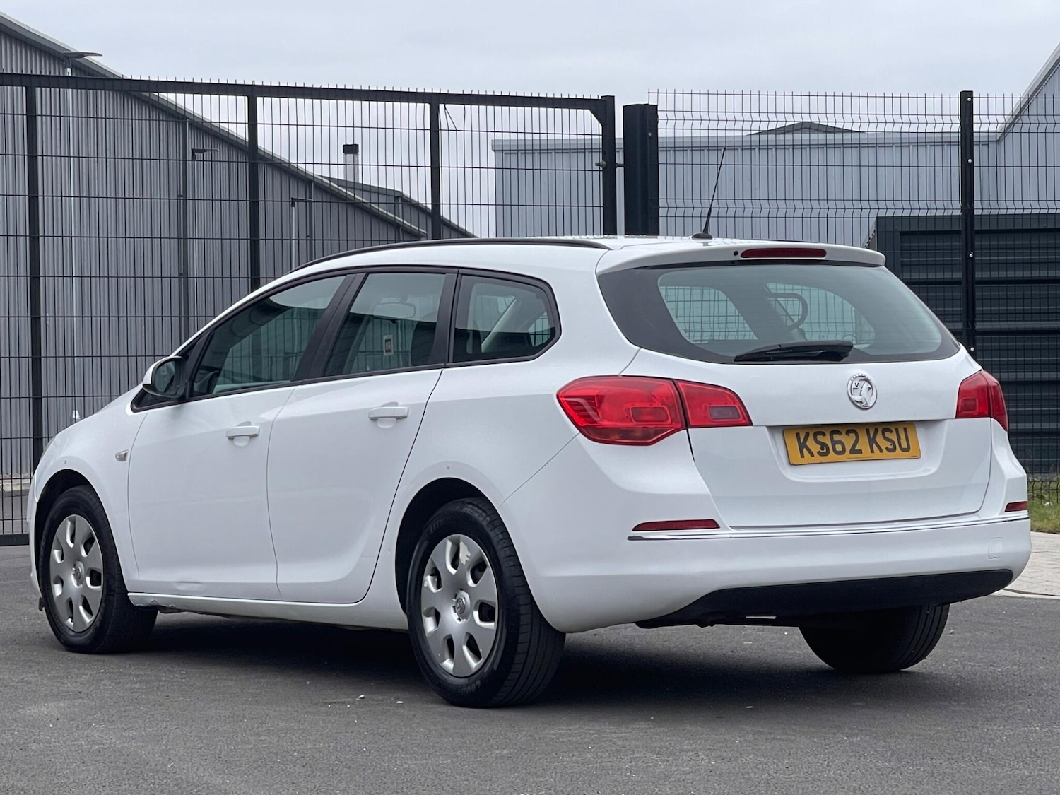 Used Vauxhall Astra 2013 for sale - 76667372: Photo 9