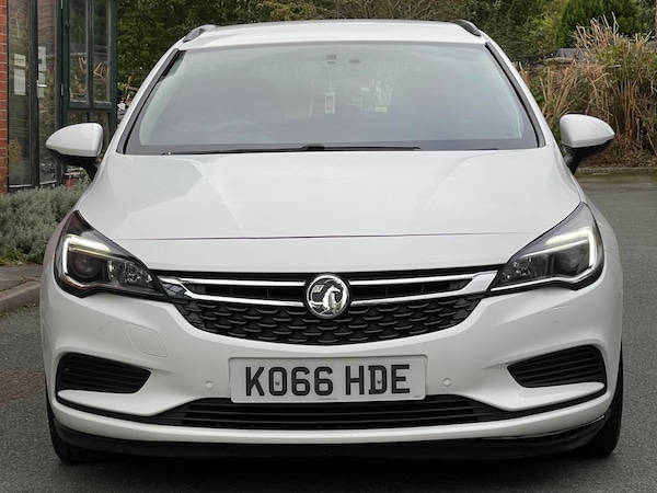 Used Vauxhall Astra 2017 for sale - 75278961: Photo 2