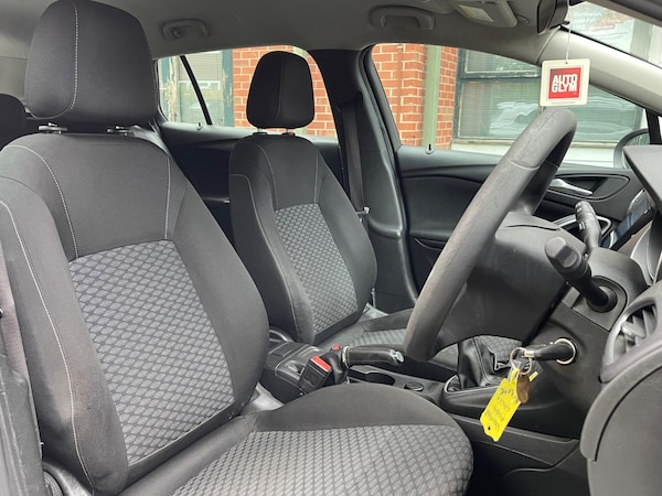 Used Vauxhall Astra 2017 for sale - 75278961: Photo 8