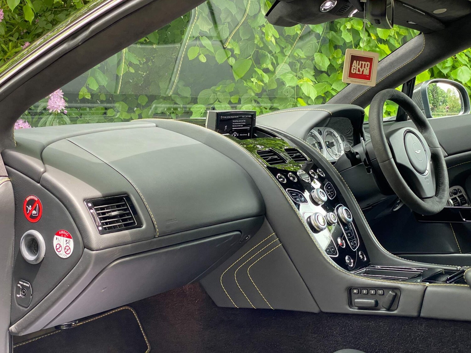 Used Aston Martin Vantage 2015 for sale - 76071726: Photo 53