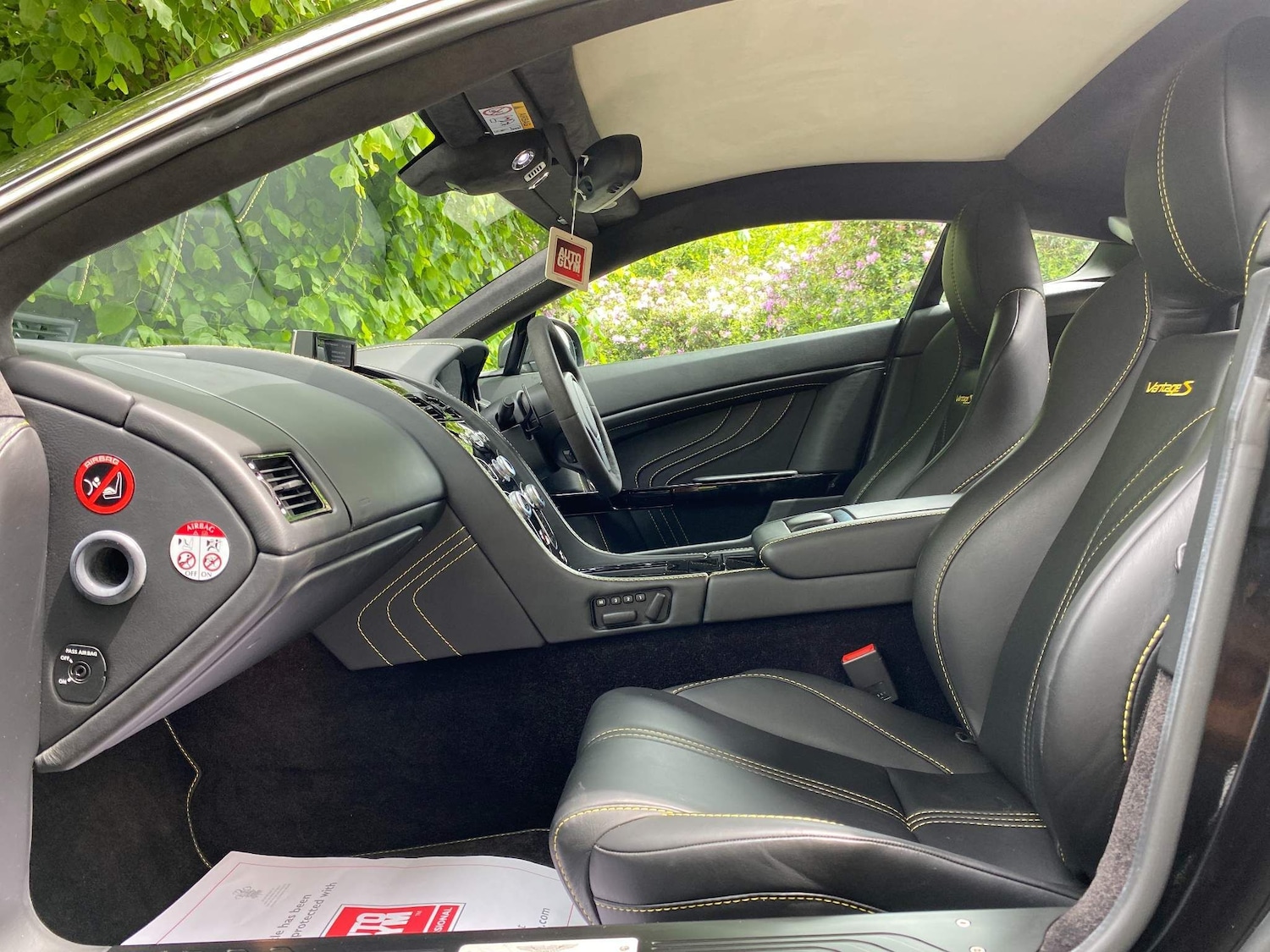 Used Aston Martin Vantage 2015 for sale - 76071726: Photo 56