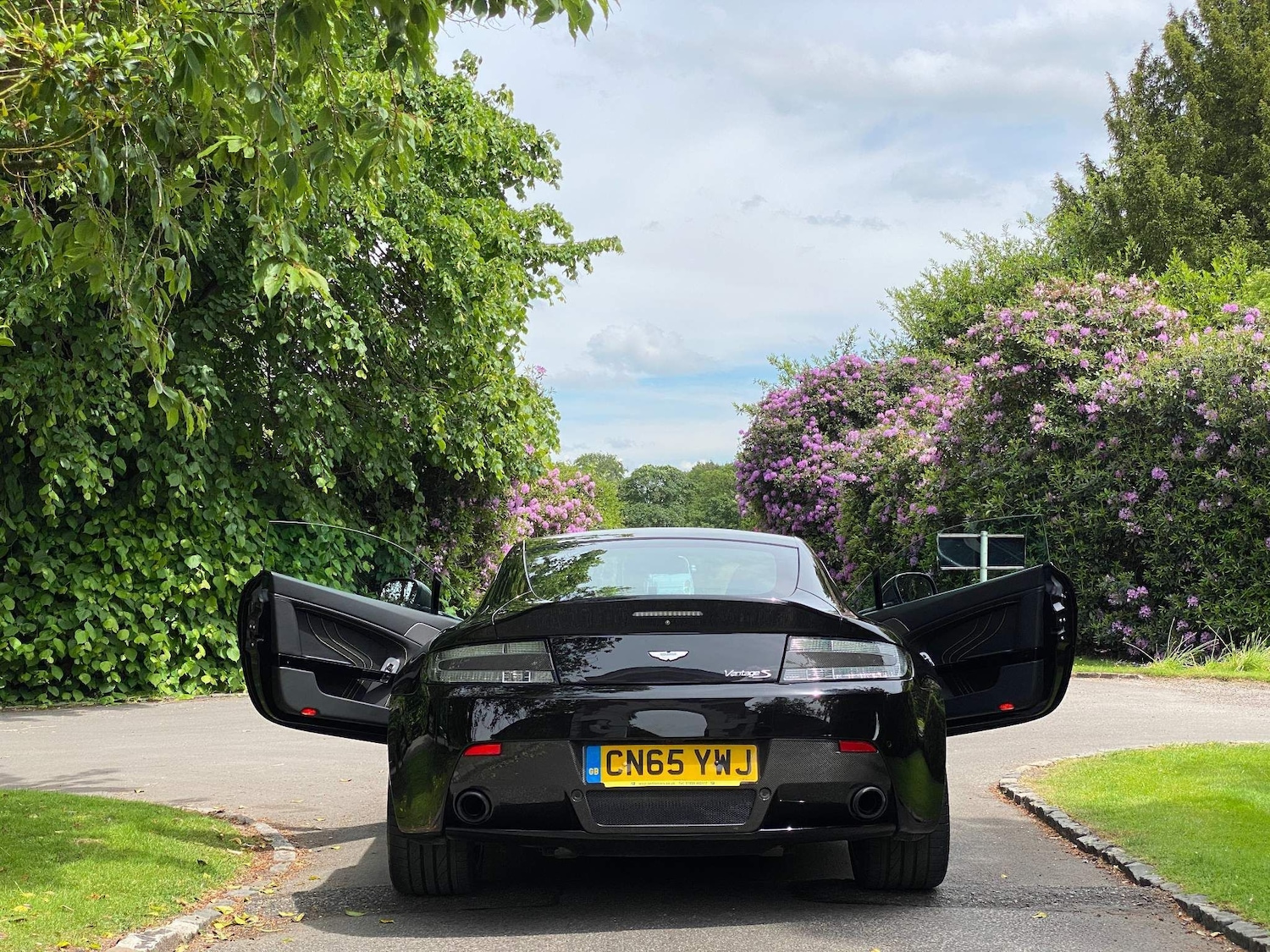 Used Aston Martin Vantage 2015 for sale - 76071726: Photo 7