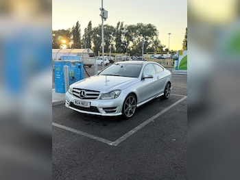 Used Mercedes-Benz C Class 2014 for sale - 79513244: Photo