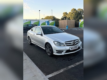 Used Mercedes-Benz C Class 2014 for sale - 79513244: Photo