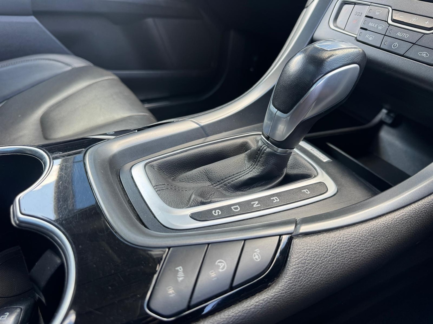 Used Ford Mondeo 2015 for sale - 78116030: Photo 15