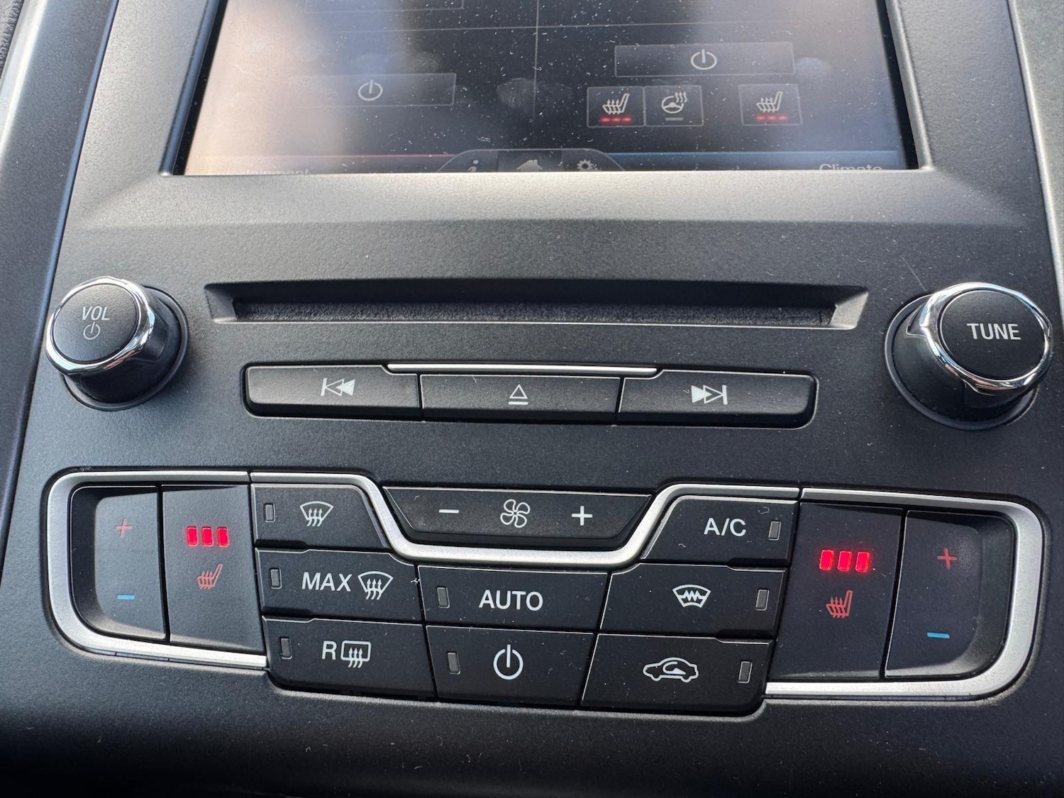 Used Ford Mondeo 2015 for sale - 78116030: Photo 38