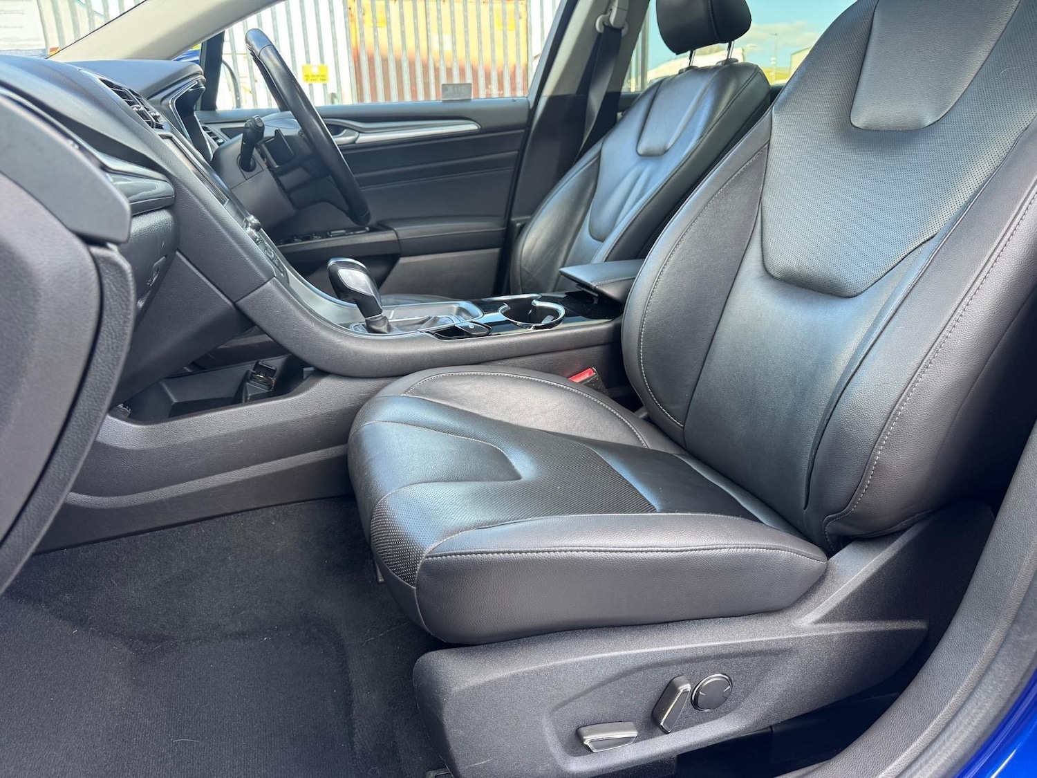 Used Ford Mondeo 2015 for sale - 78116030: Photo 39