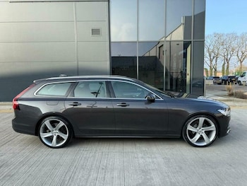 Used Volvo V90 2020 for sale - 77958361: Photo