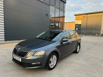 Used Skoda Octavia 2020 for sale - 79262335: Photo