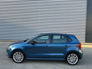 Used Volkswagen Polo undefined for sale - 79262345: Photo