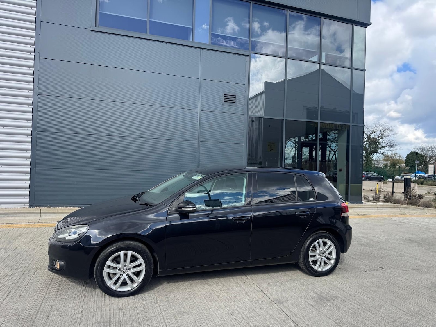 Used Volkswagen Golf 2023 for sale - 78067181: Photo 3