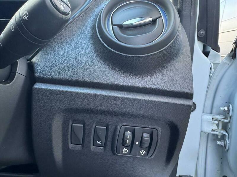 Used Renault Captur 2017 for sale - 78058594: Photo 23