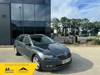 Used Skoda Superb 2017 for sale - 78982601: Photo