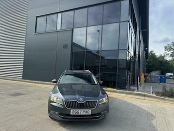 Used Skoda Superb 2017 for sale - 79067055: Photo