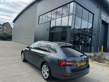 Used Skoda Superb 2017 for sale - 79067055: Photo