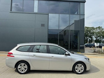Used Peugeot 308 2016 for sale - 79067053: Photo