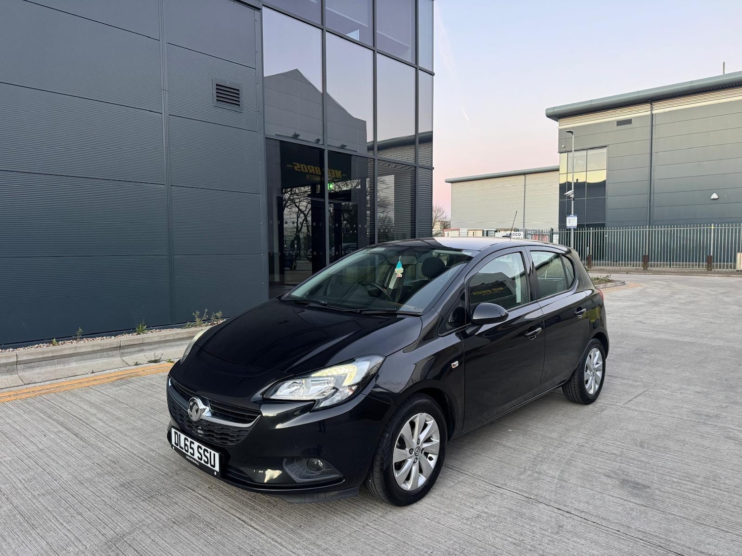 Used Vauxhall Corsa for sale - 77957552: Photo 2