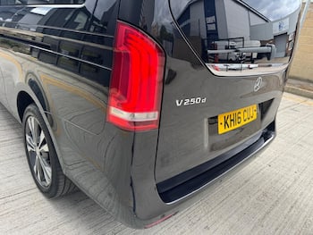 Used Mercedes-Benz V-Class 2016 for sale - 79636146: Photo