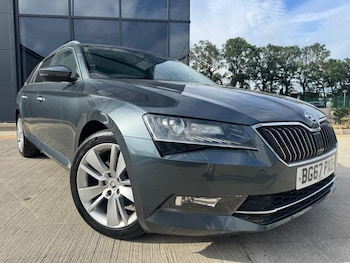 Used Skoda Superb 2017 for sale - 79591702: Photo