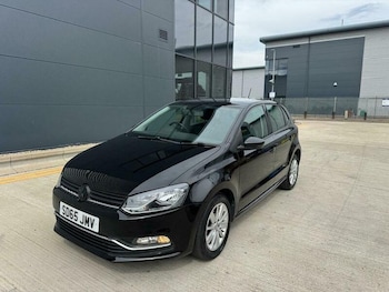 Used Volkswagen Polo 2015 for sale - 79067069: Photo
