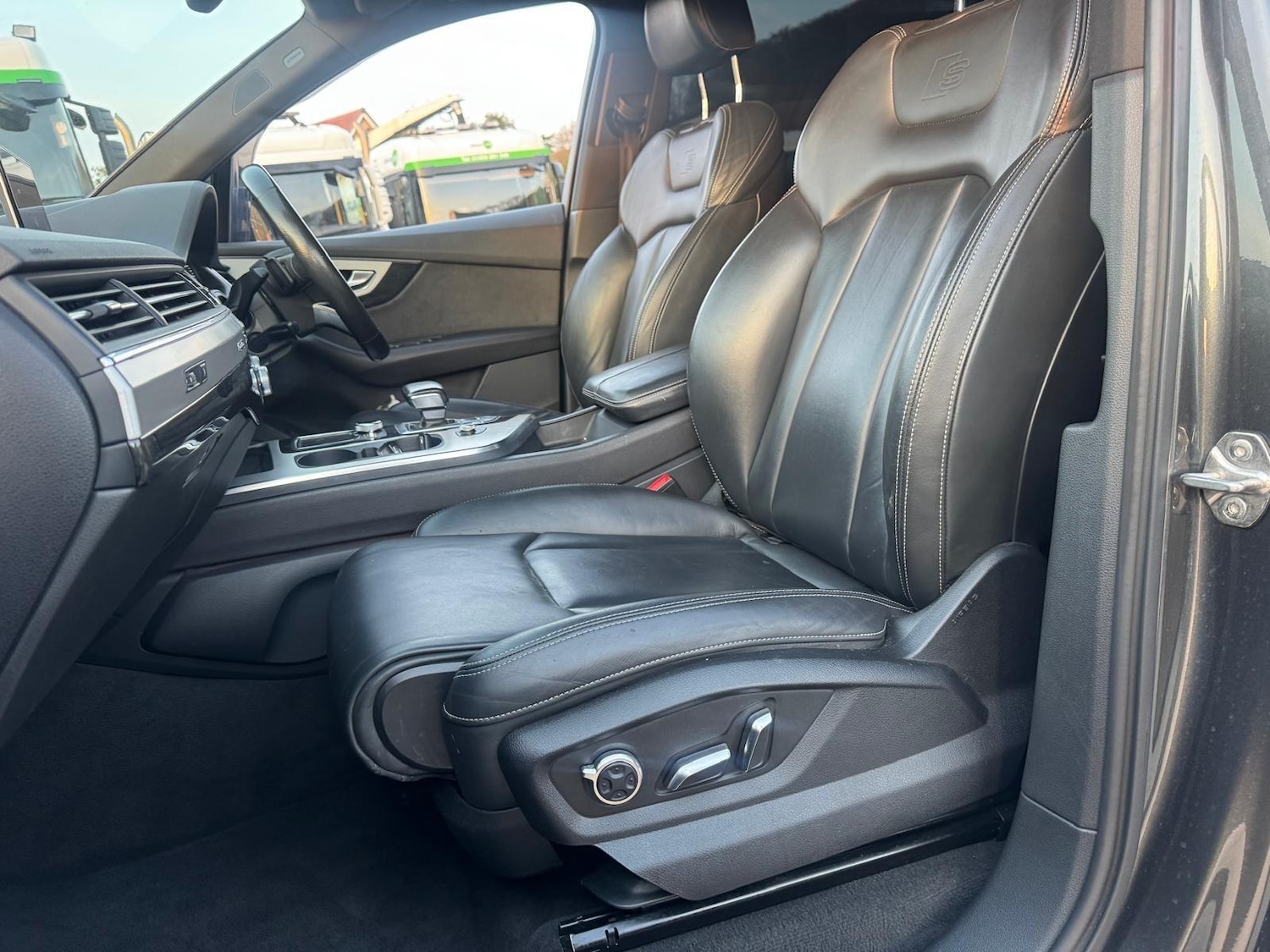 Used Audi Q7 2016 for sale - 77970640: Photo 16