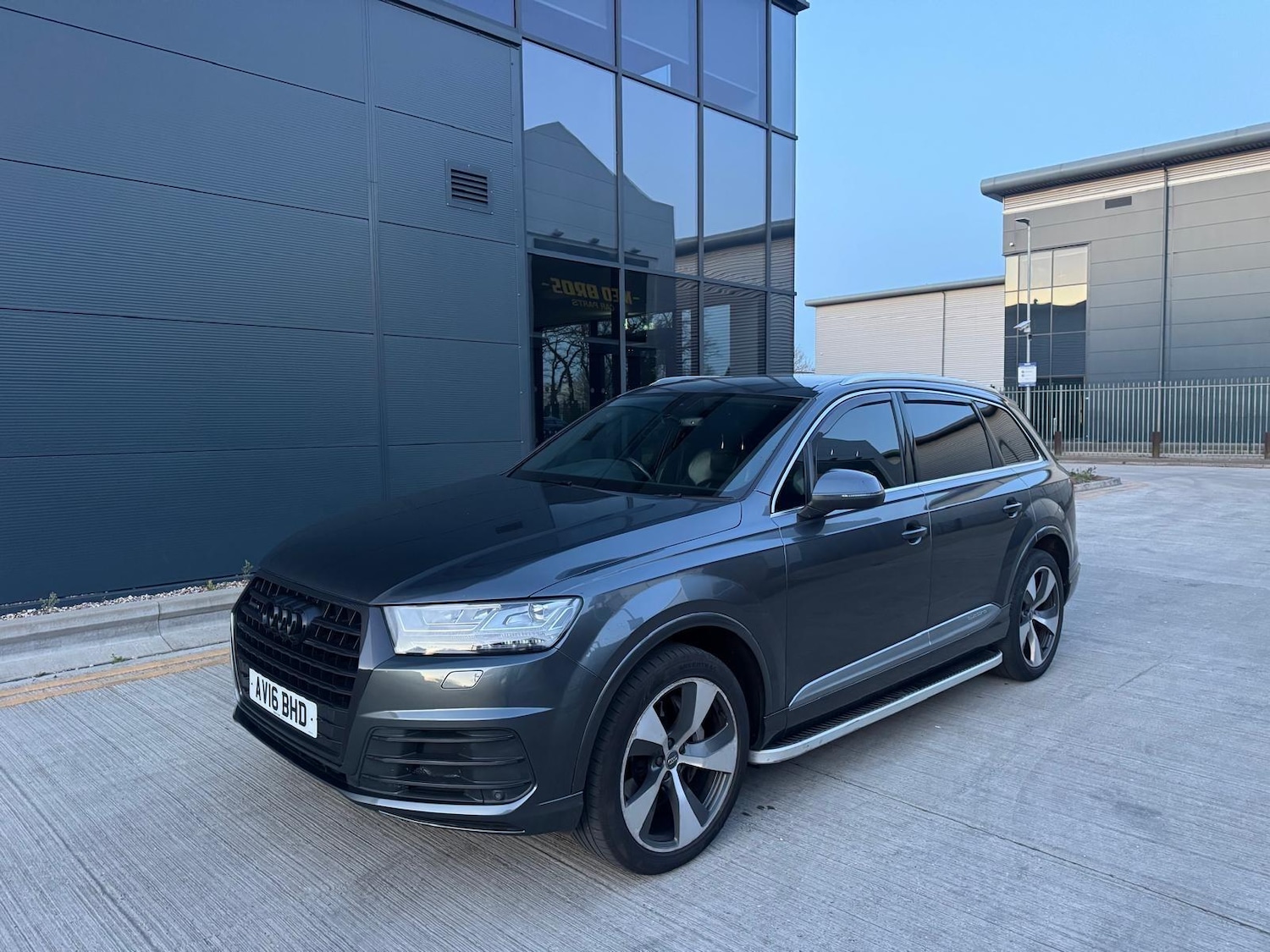 Used Audi Q7 2016 for sale - 77970640: Photo 2