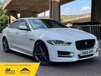 Used Jaguar XE 2017 for sale - 79325250: Photo