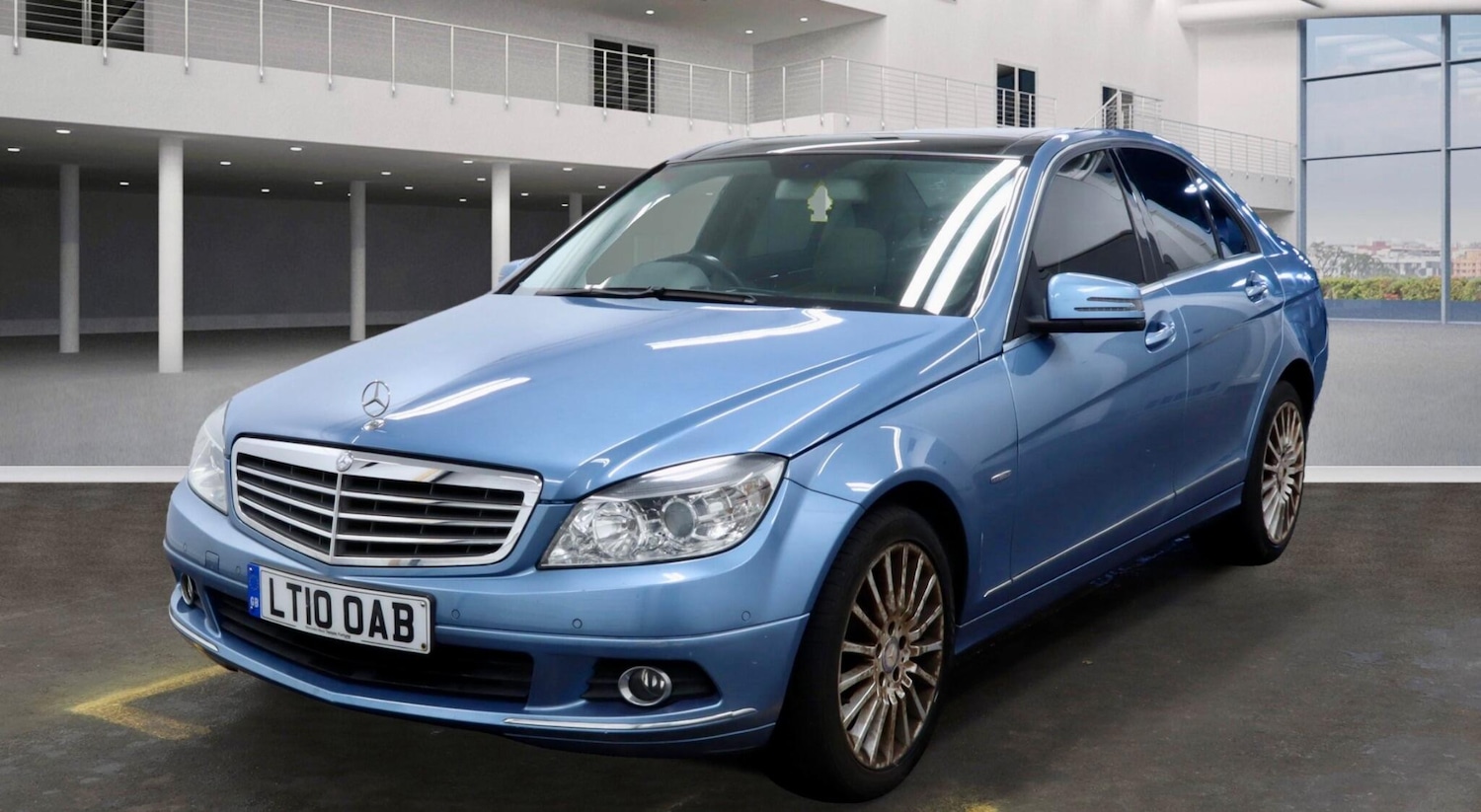 Used Mercedes-Benz C Class 2010 for sale - 76823719: Photo 2