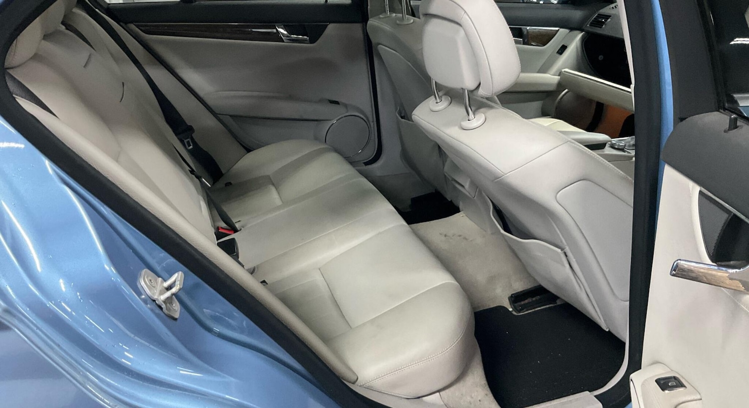 Used Mercedes-Benz C Class 2010 for sale - 76823719: Photo 6