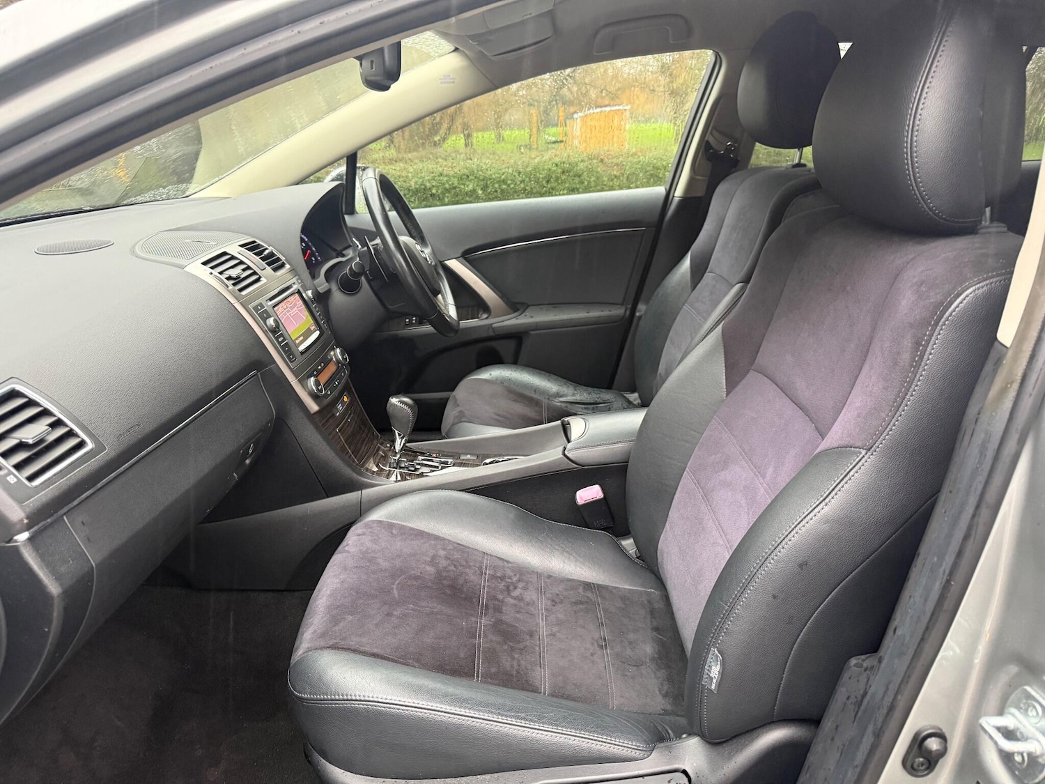 Used Toyota Avensis 2012 for sale - 76850134: Photo 27