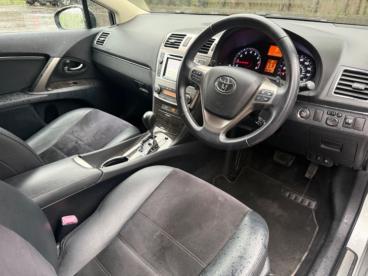 Used Toyota Avensis 2012 for sale - 76850134: Photo 29