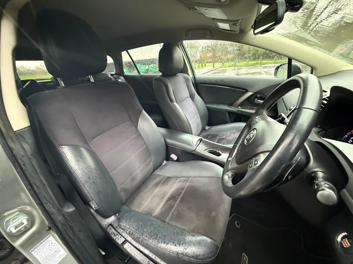 Used Toyota Avensis 2012 for sale - 76850134: Photo 30