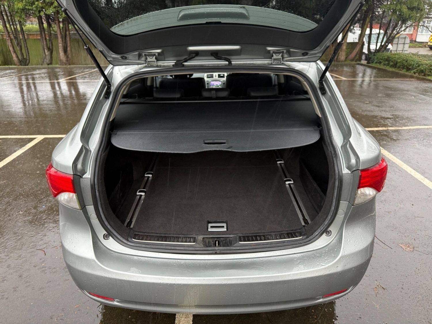 Used Toyota Avensis 2012 for sale - 76850134: Photo 37