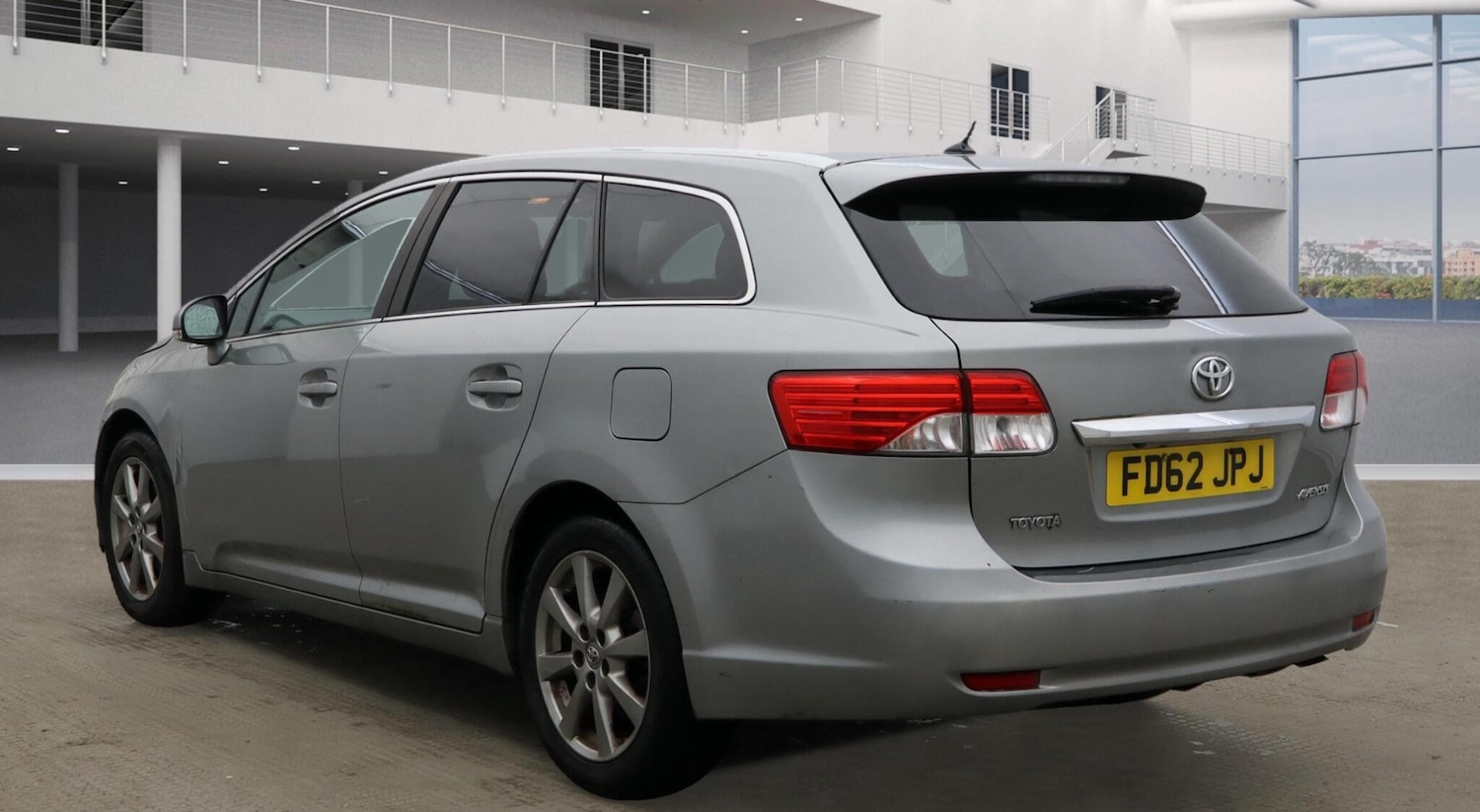 Used Toyota Avensis 2012 for sale - 76850134: Photo 4