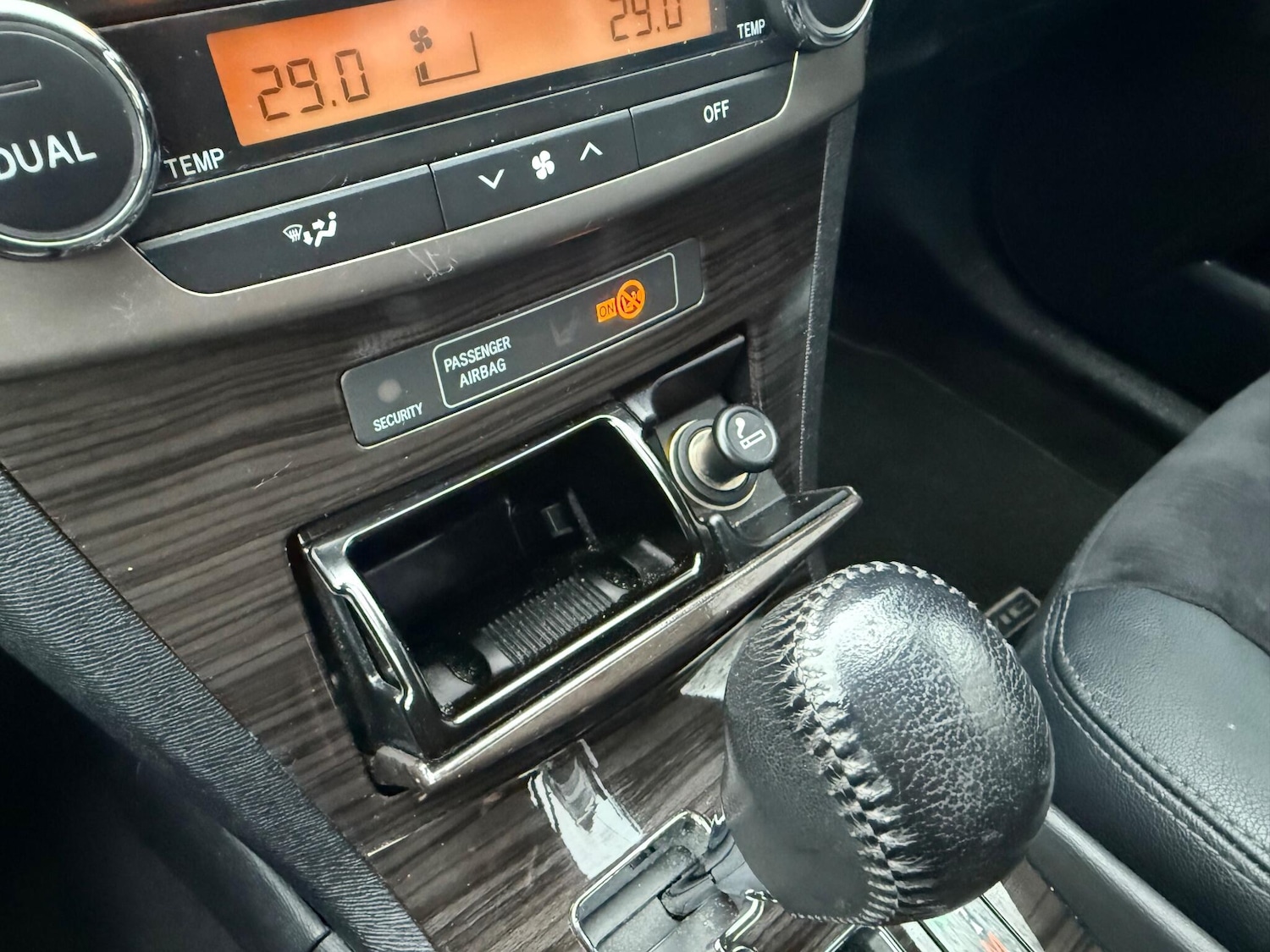 Used Toyota Avensis 2012 for sale - 76850134: Photo 42